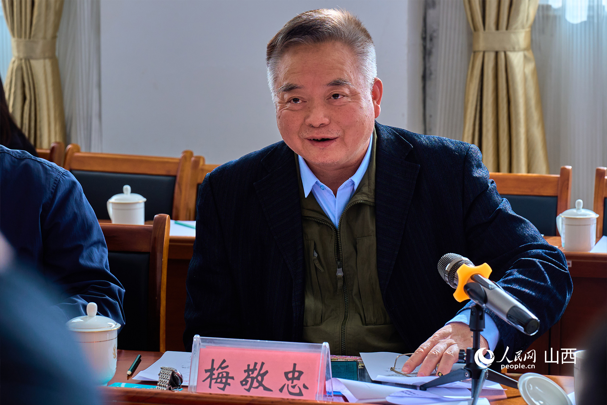 中央黨校（國家行政學(xué)院）文史教研部原副主任、教授梅敬忠。人民網(wǎng) 張超寧攝