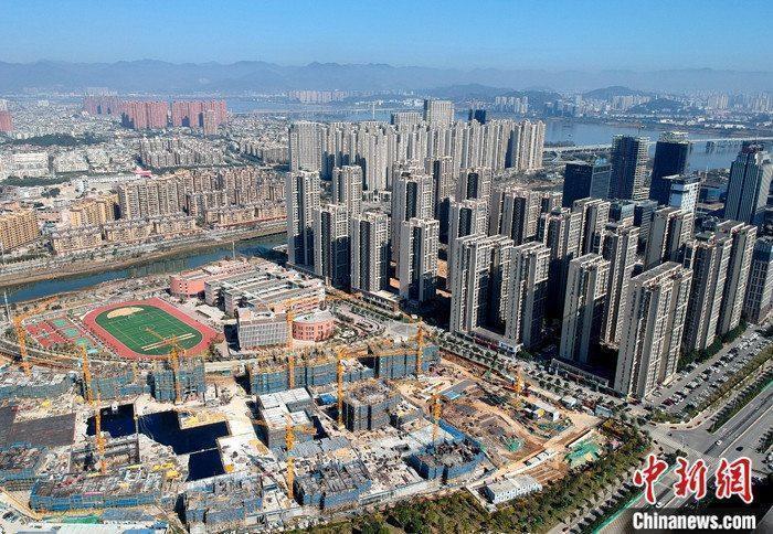 資料圖：航拍一處新建住宅。 <a target='_blank' href='/'>中新社</a>記者 呂明 攝