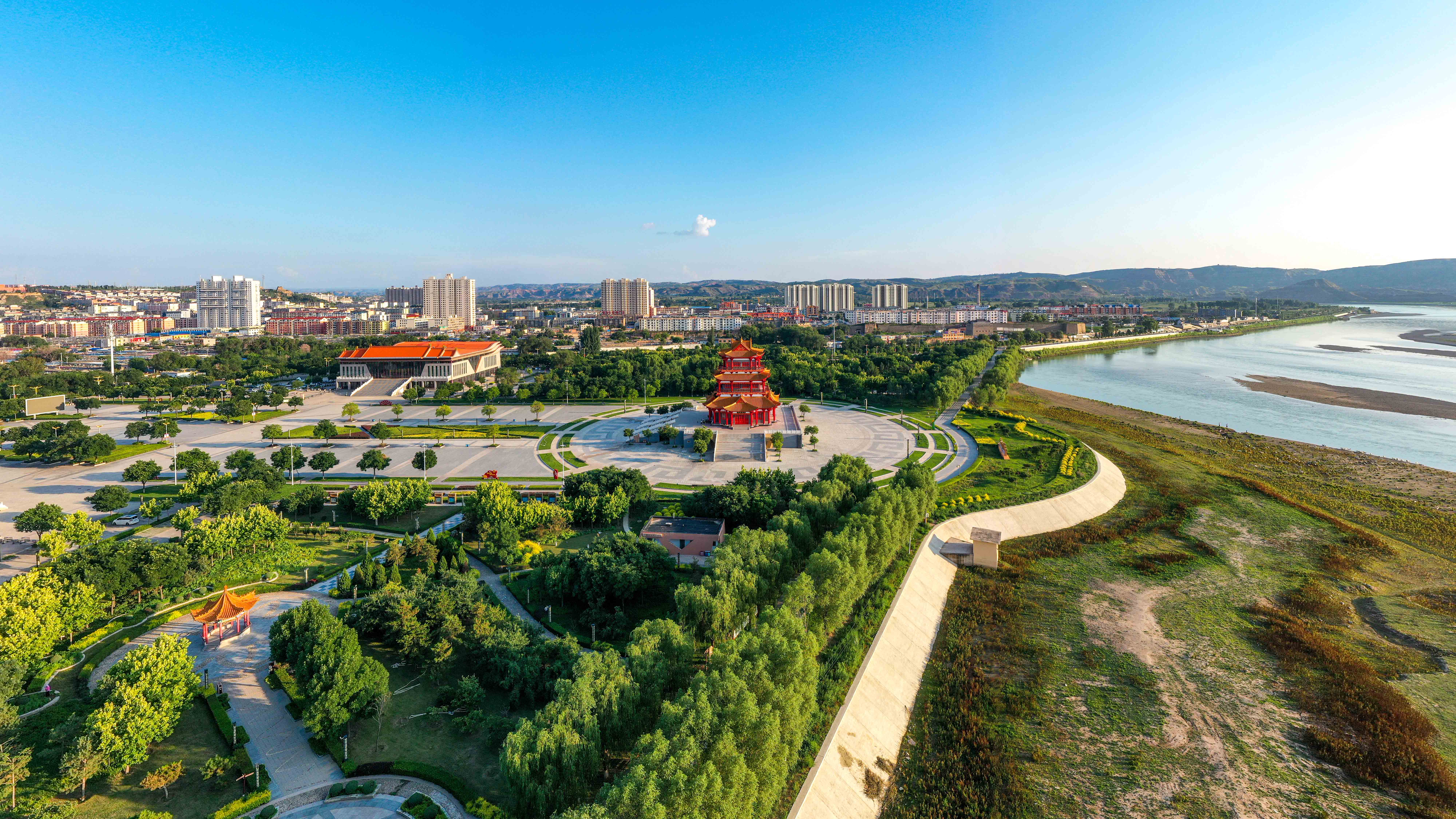 黃河岸邊的美麗村莊——唐家會村。